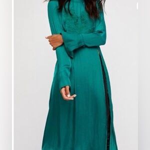BNWOT Free People New Day Tunic in Teal - M